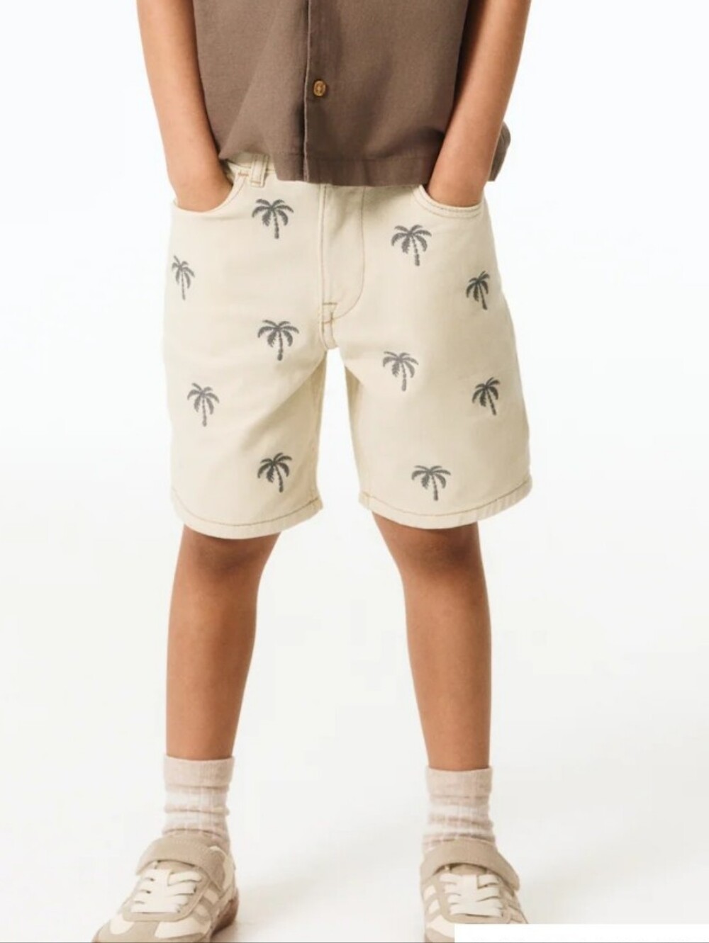 H&M Embrodiered Twill Shorts - Tan